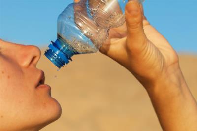 Water vs sports drink Water vs sports drink